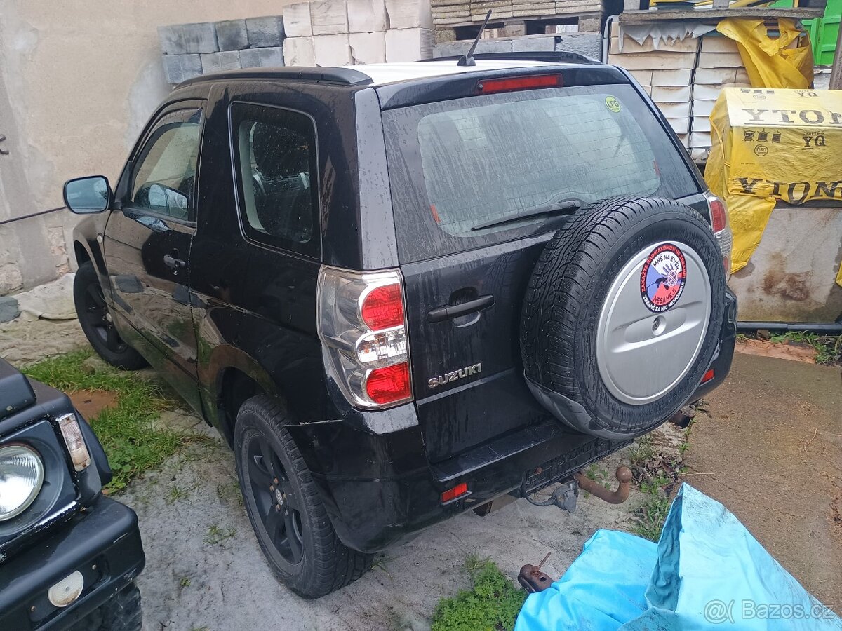 Suzuki Grand Vitara, combi,3dvířko, benzín, 1.6, 78 kW 2006 - 3