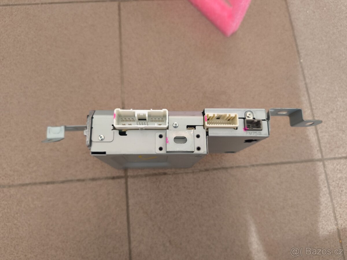 Mazda 3 BM tuner FM - 3