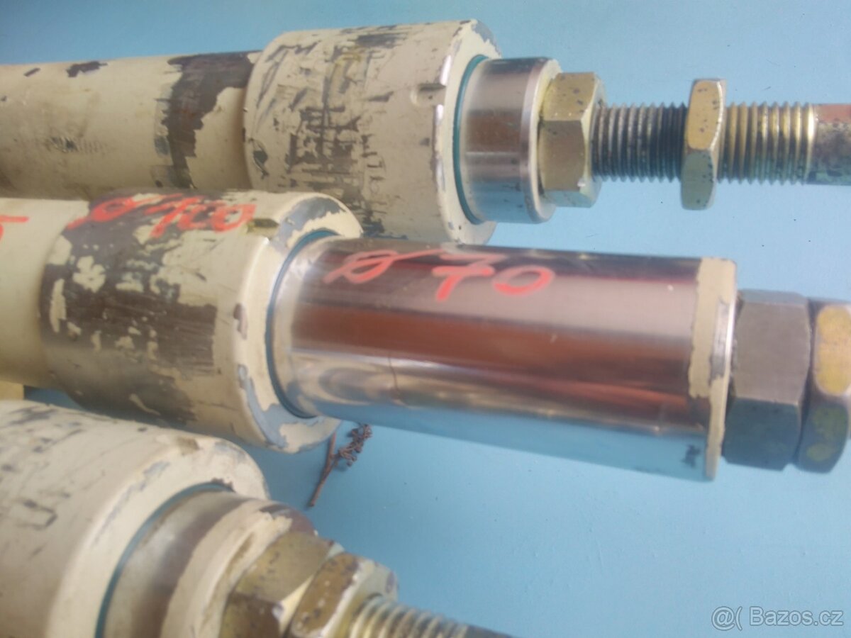 Hydraulicke valce - dlouhe 1.7m - 3