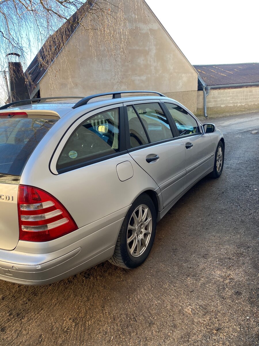 Prodám Mercedes Benz w203 c220cdi - 3