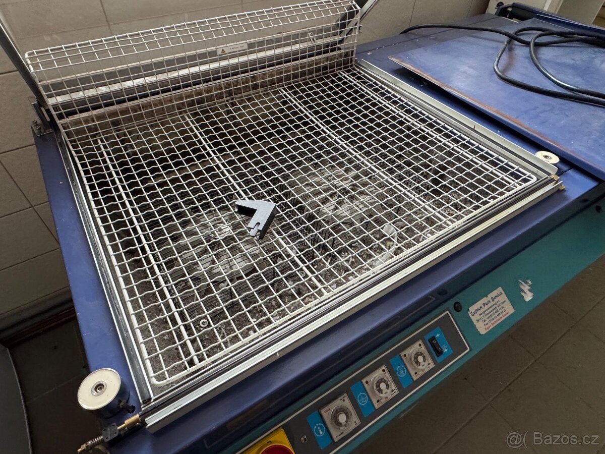 Balící stroj APH 680 - 3