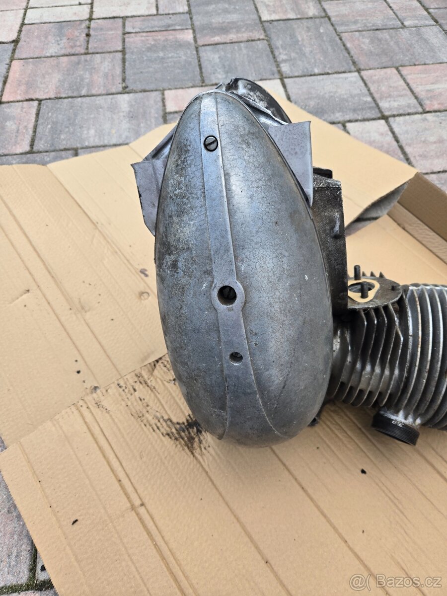 motor JAWA kývačka 250 - 3