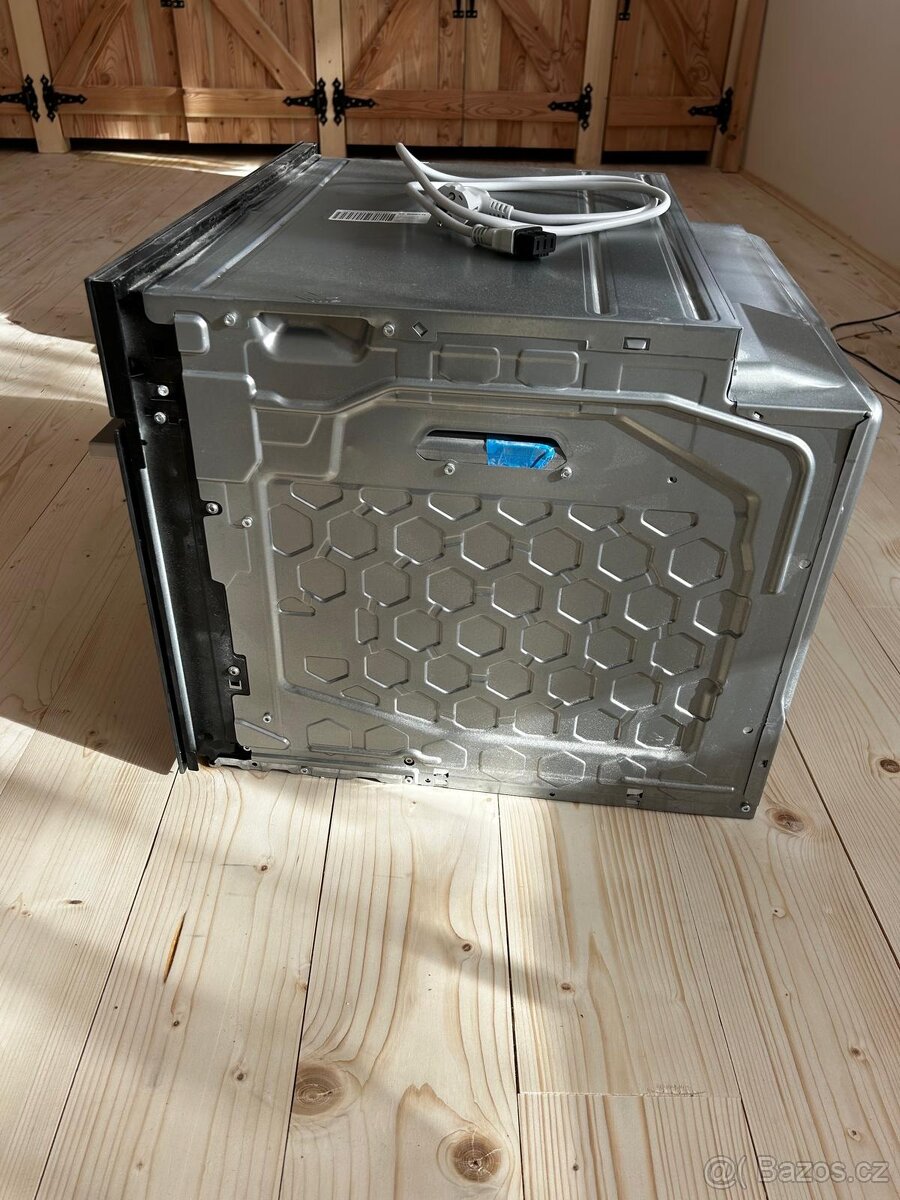 VESTAVĚNÁ TROUBA BOSCH - 3