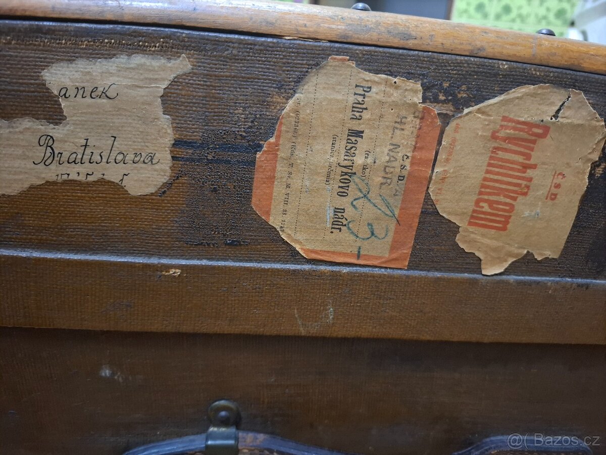 Starožitný lodní kufr - 3