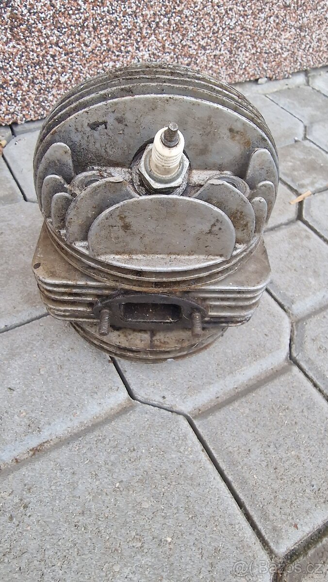 Hlava a válec tatran/manet - 3