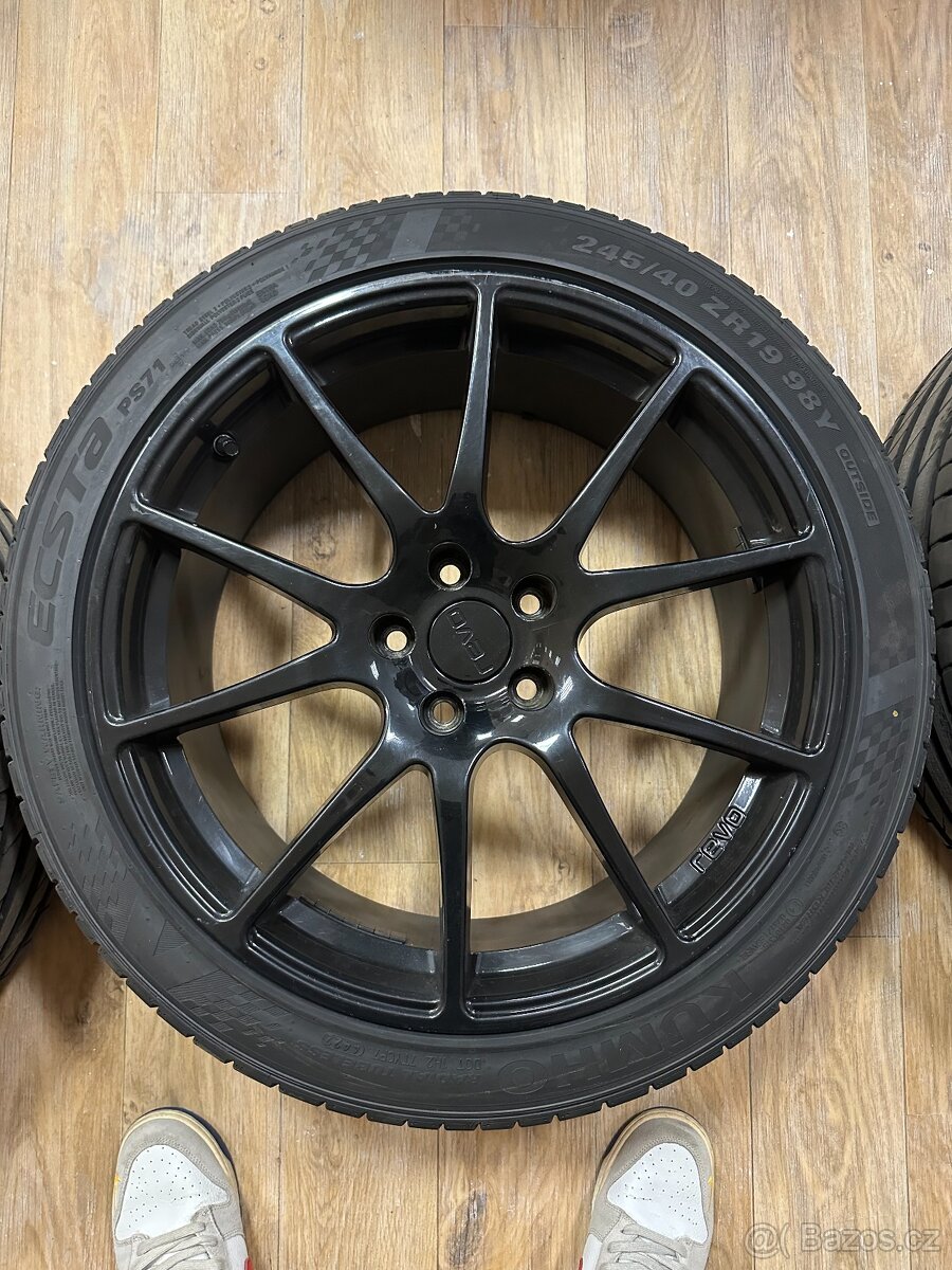 Alu kola Revo RF019 19x8,5 ET45 5x112 - 3