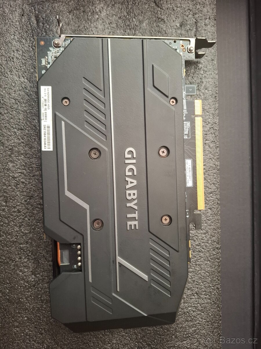 RTX 2060 (Gigabyte GeForce RTX 2060 WindForce OC, 6GB GDDR6) - 3