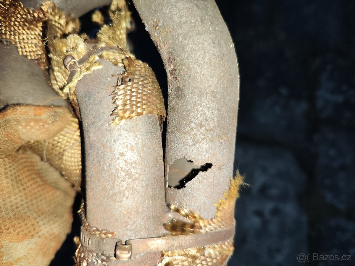 Výfukové svody m50/m52 prasklé - 3