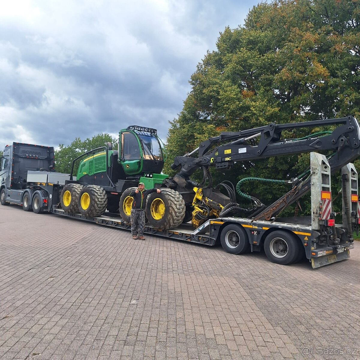 Harvestor JOHN DEERE 1270G 8W - 3