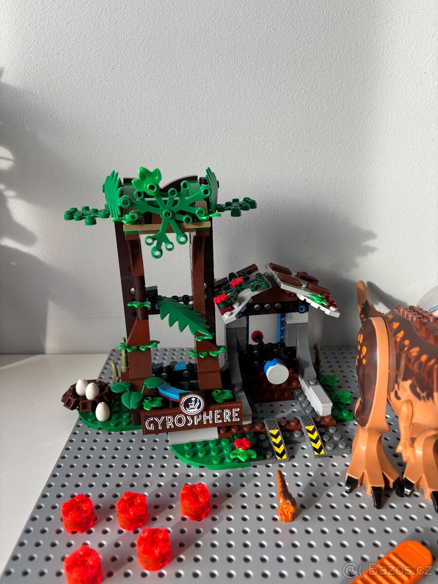 lego jurassic world 75929 - 3