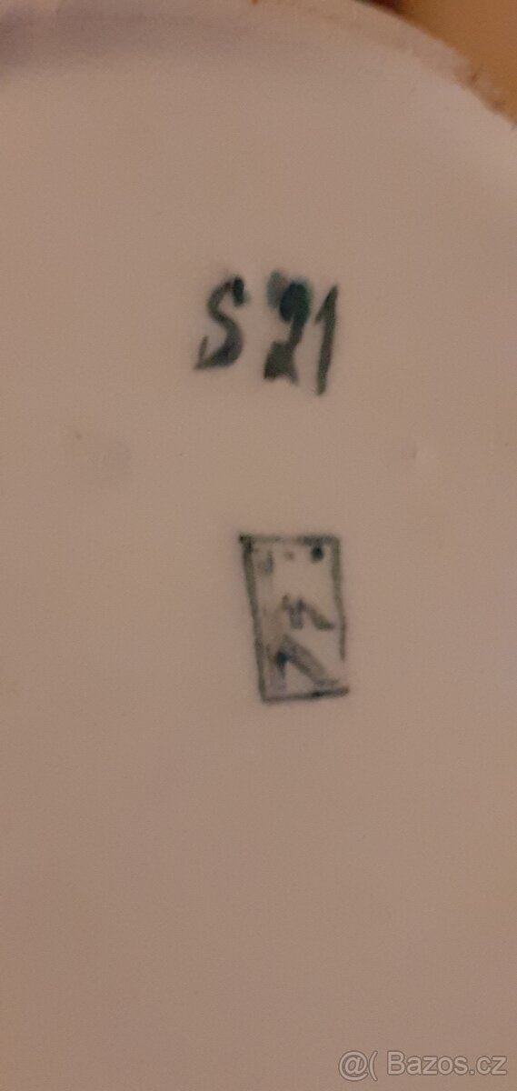 Soška a džbán.Dux - 3