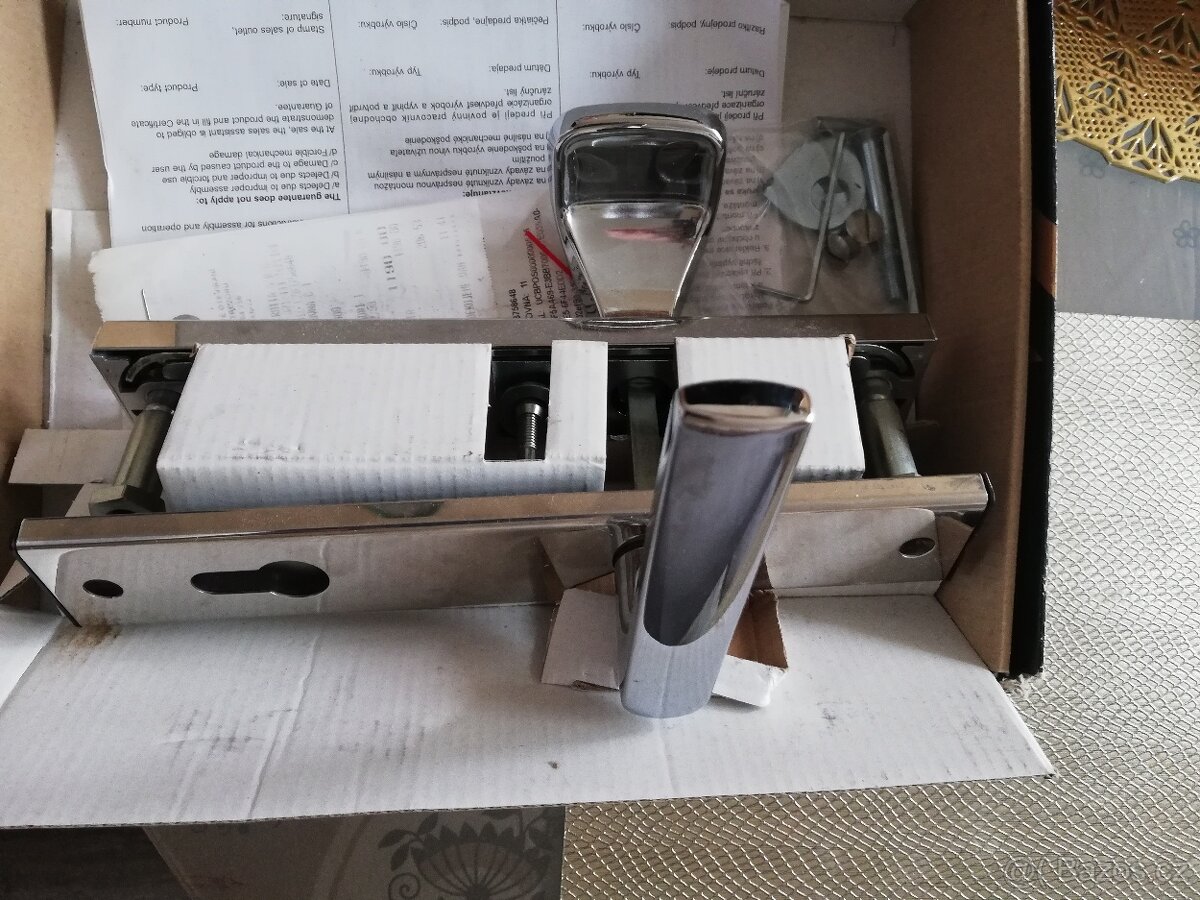 Prodám bezpečnostní kování ROSTEX do dveří. - 3