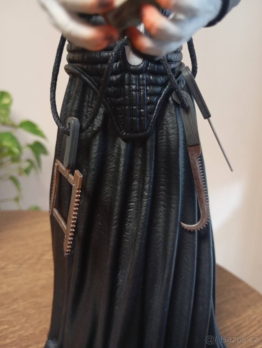 Hellraiser Mezco 1/6 - 3