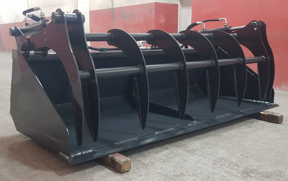 Lopata s přidržovačem pro smykový nakladač - 3