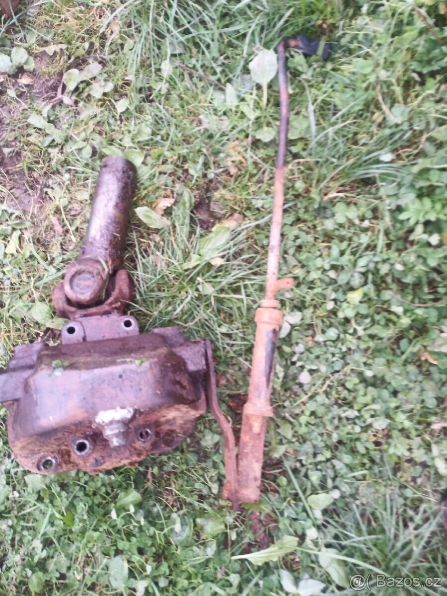 Skříňka pro zapínání náhonu zetor - 3