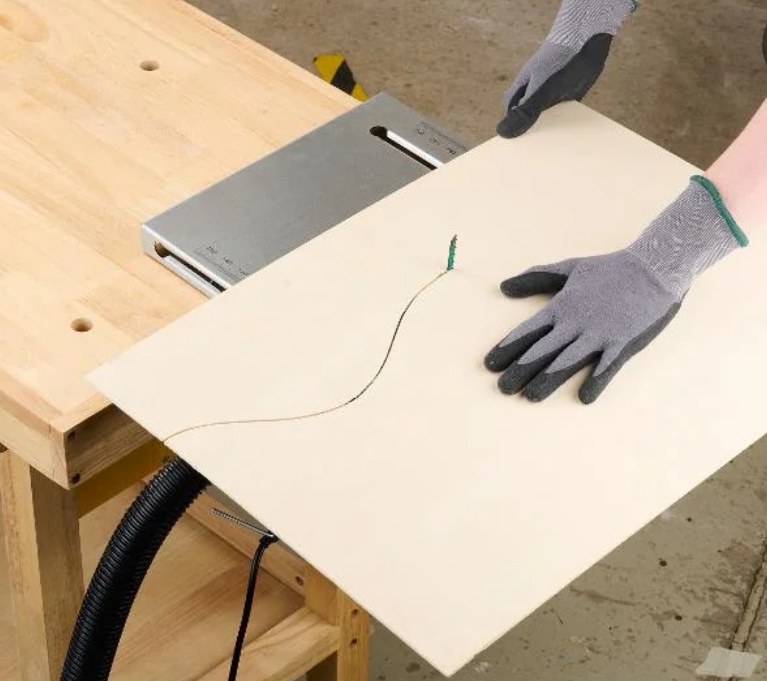 Stůl pro přímočarou pilu Parkside - 3