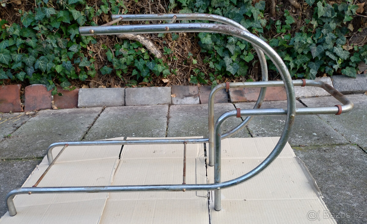 stojan, stolek na květiny z ohýbaných trubek k renovaci - 3