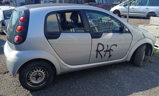 ND z Smart ForFour 1493.cm3 50.kw nafta r.v. 2004 (K19) - 3