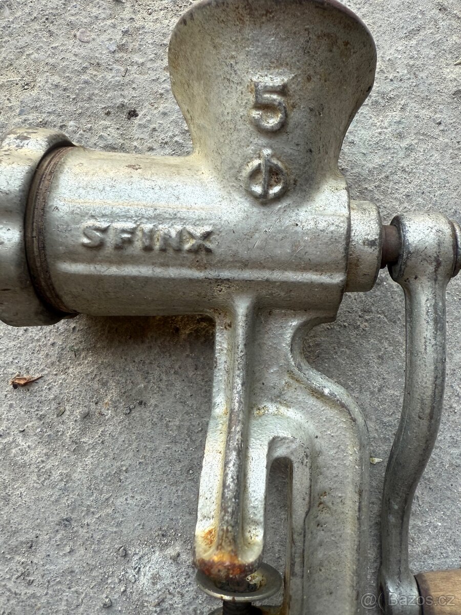 Prodám dva mlýnky na maso - 3