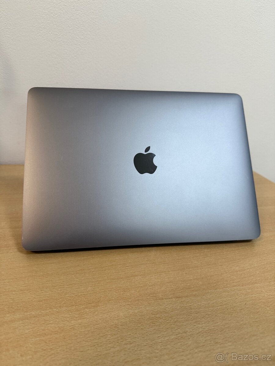 MacBook Pro 13”, M1, 256GB - Space Gray - 3