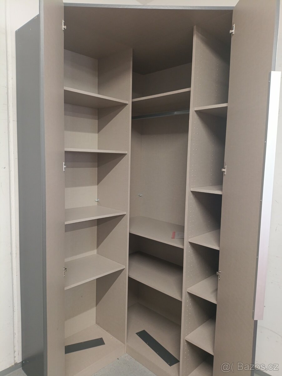 Rohová skříň - 3