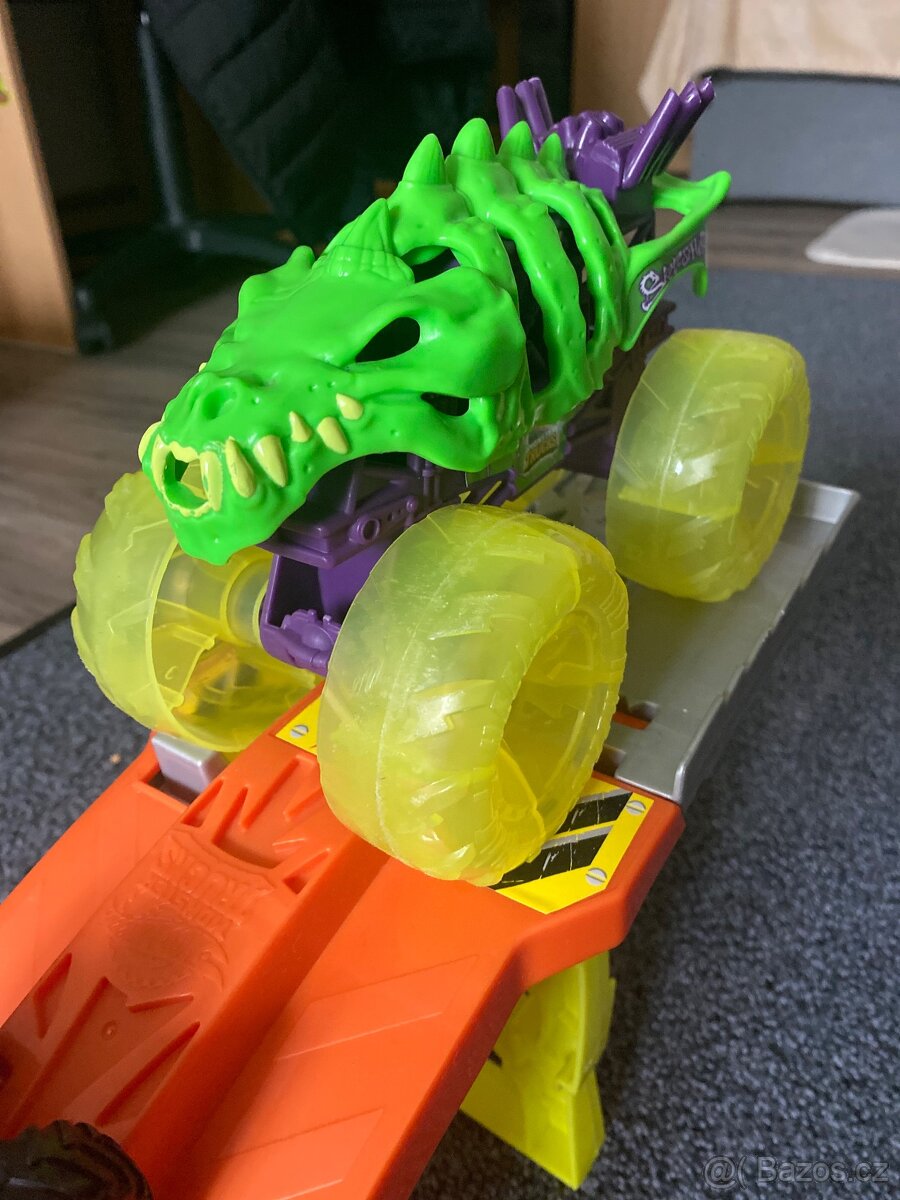 Hot Wheels - 3