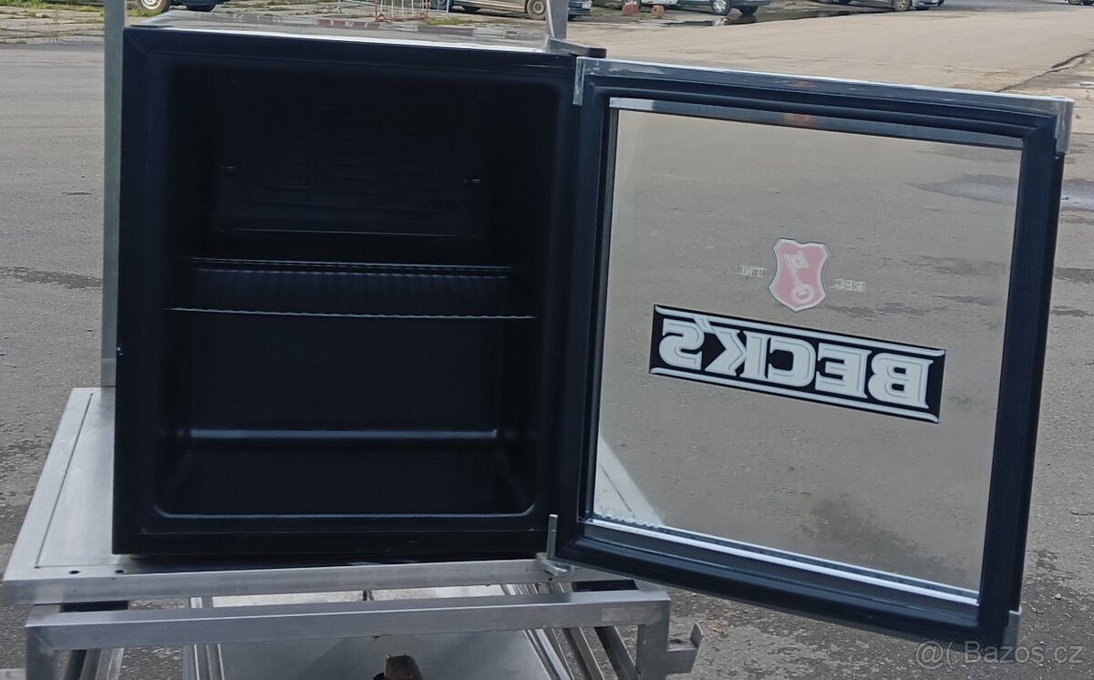 Prosklená mini lednice Husky - 3