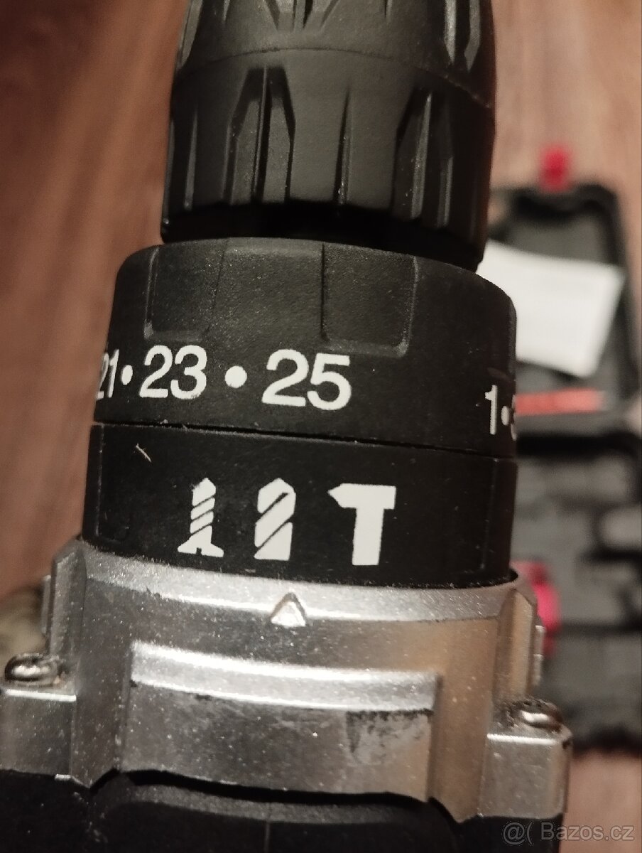 Aku vrtačka s příklepem - 3