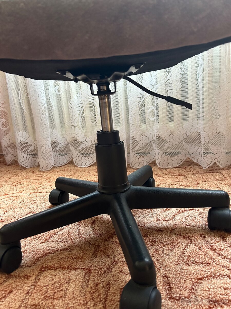 Kancelářské křeslo - 3