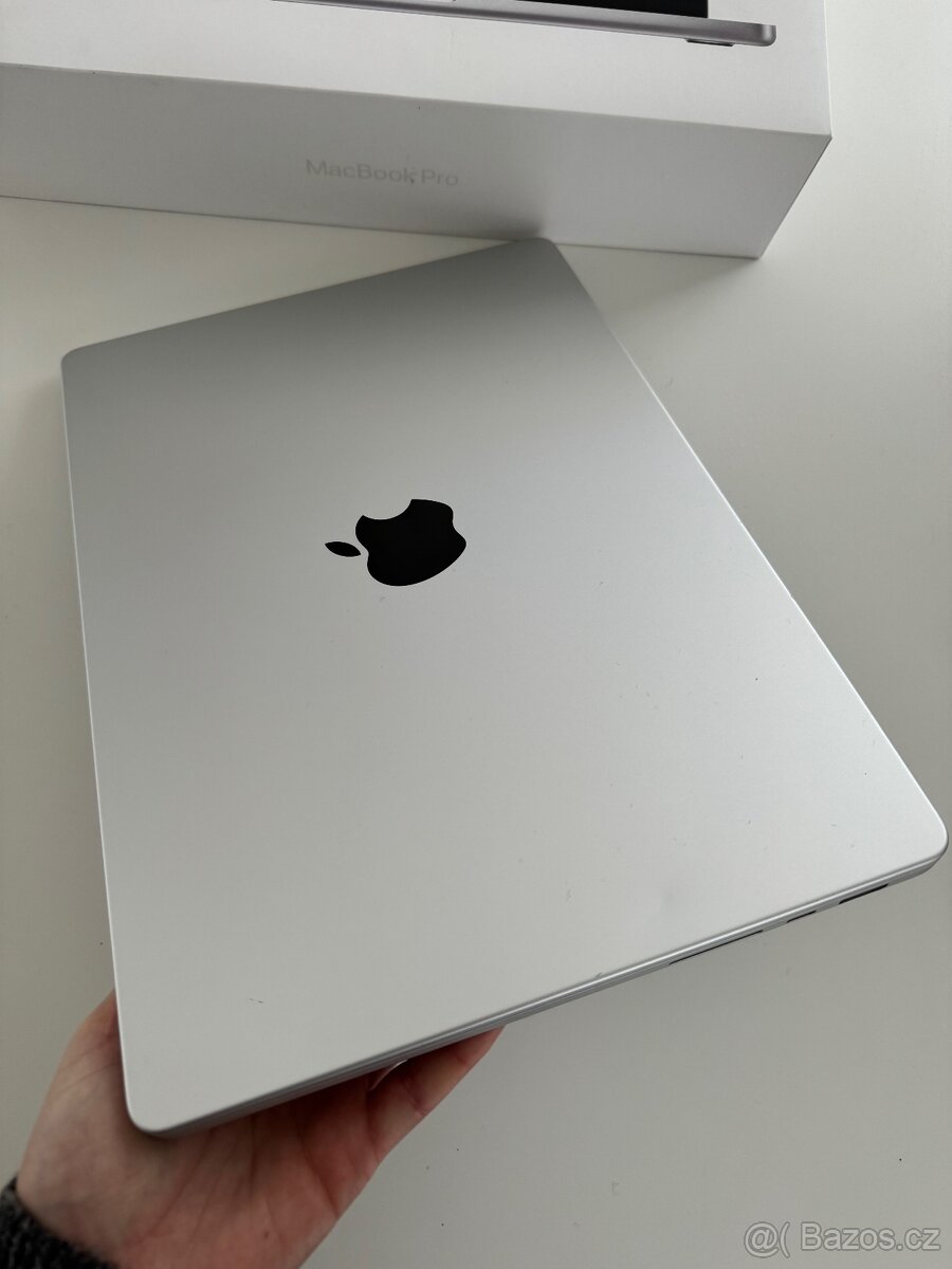 🚀 MacBook Pro 14" M3 Pro | 36GB RAM | Záruka 2026 - 3