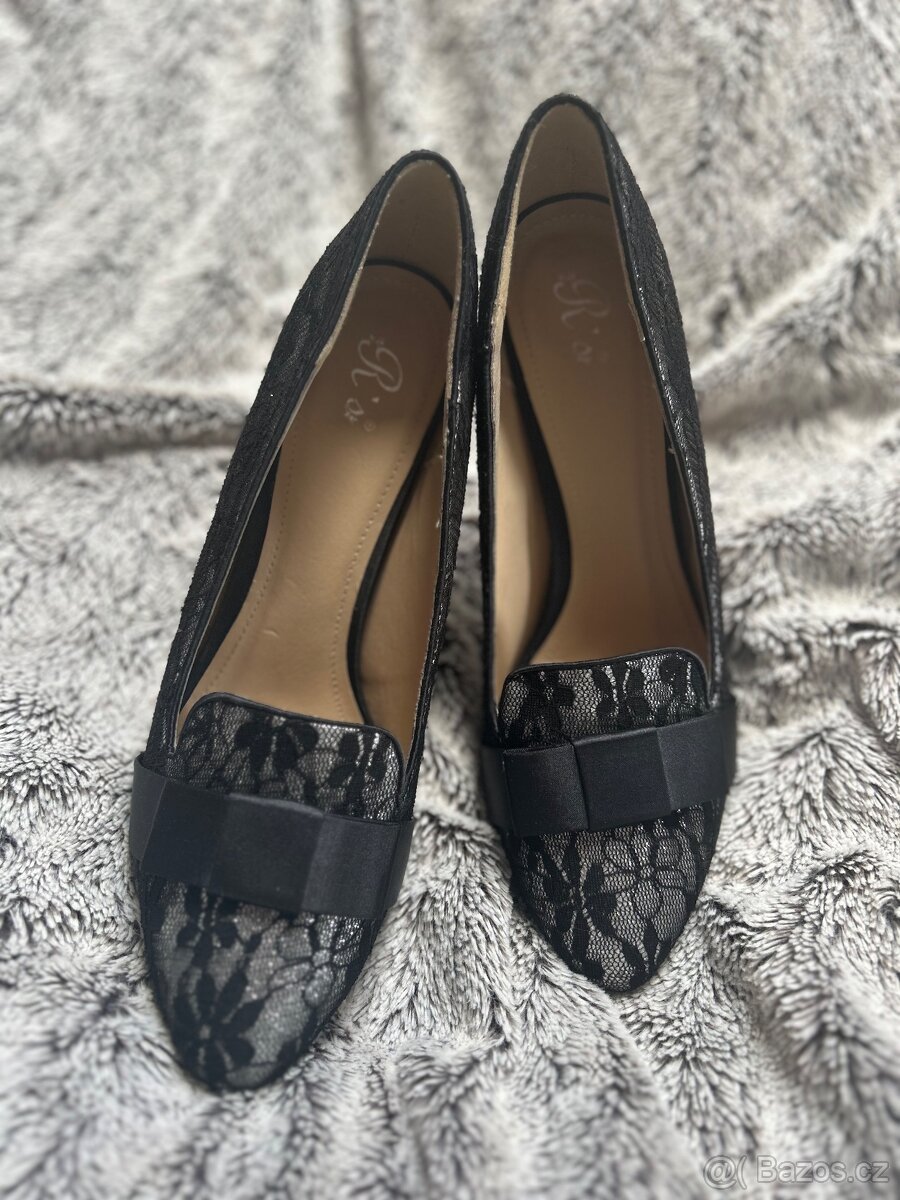 Luxusní krajkové černé lodičky vel 40 - 3