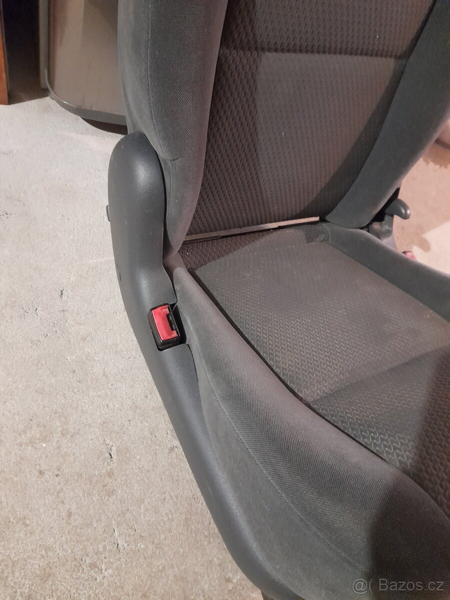 Sedačka Ford Galaxy - 3