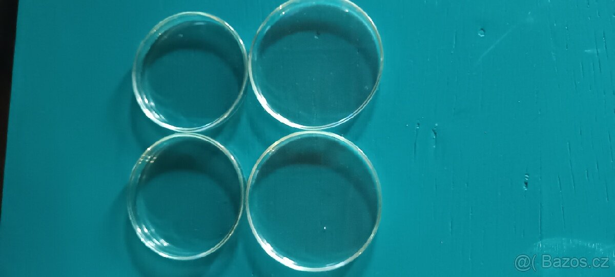 Petriho laboratorní misky skleněné - 3