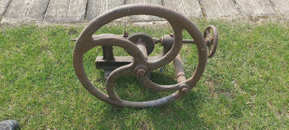 Děrovačka "vrtacka" - 3