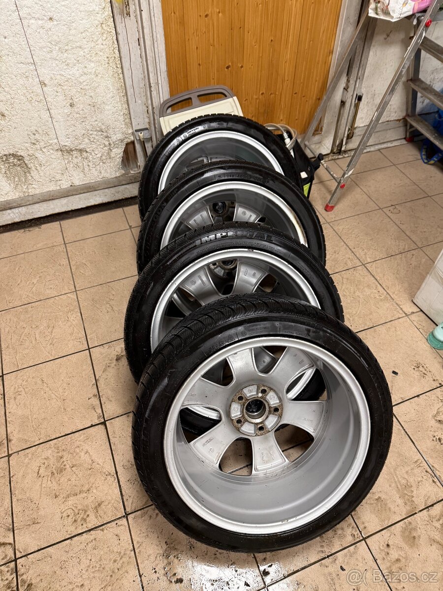 PNEU Imperial 215/45/18 - 3