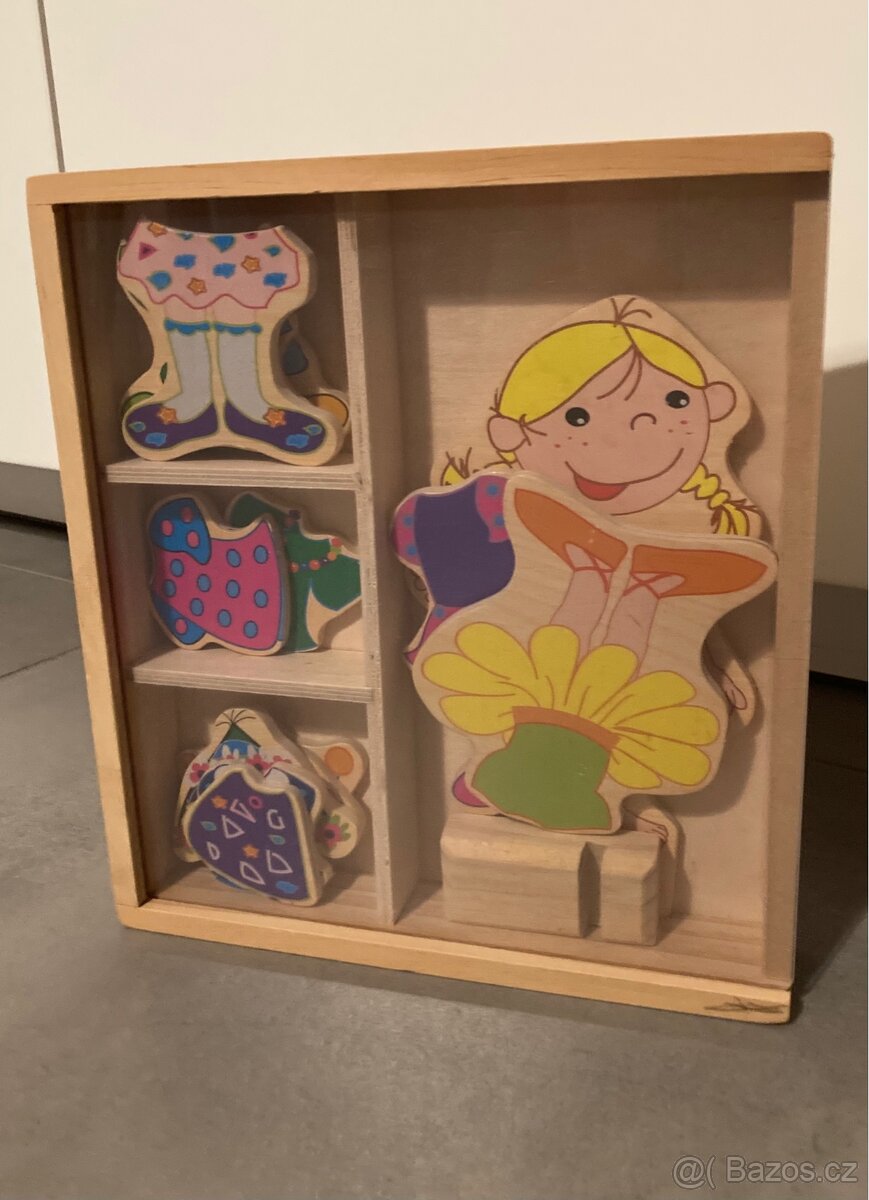 Magnetická dřevěná panenka skládačka oblíkací - 3