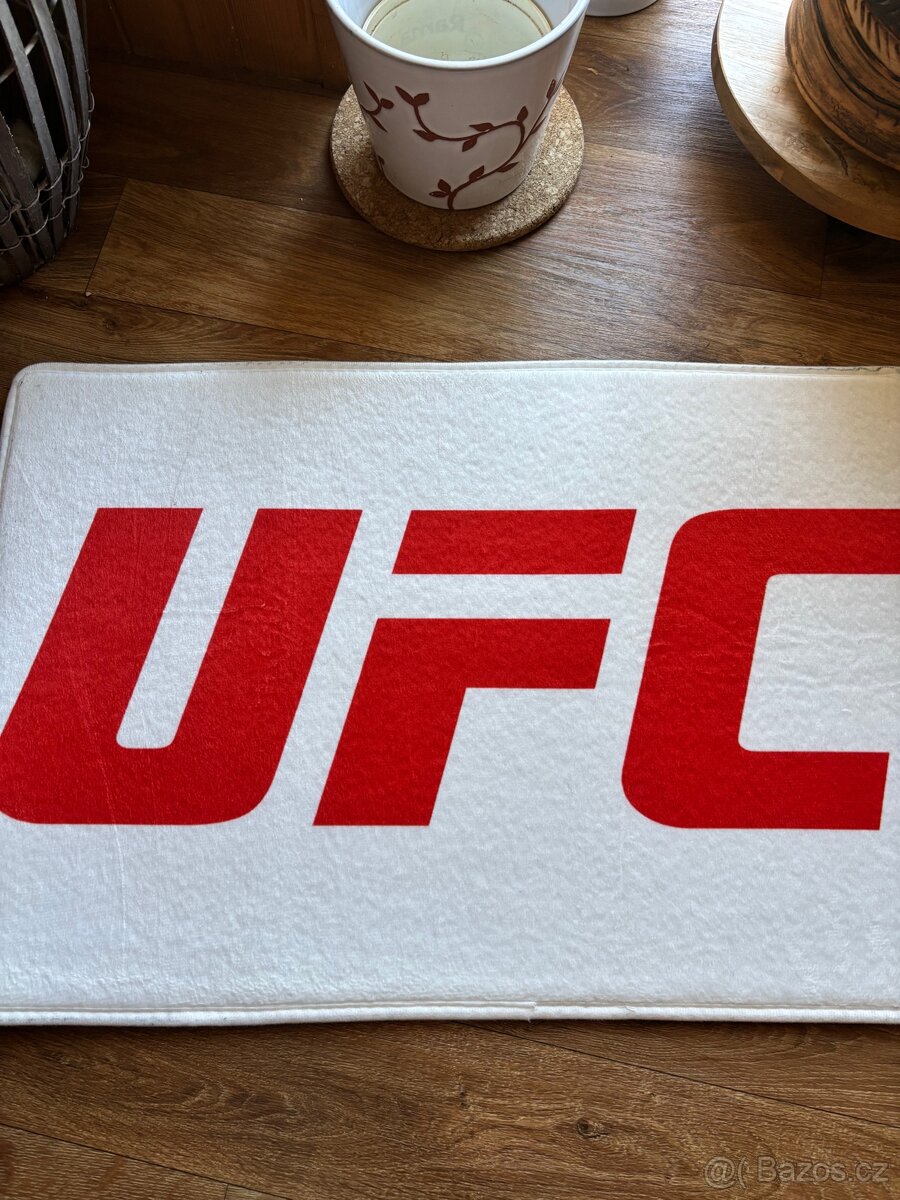 UFC koberec - 3