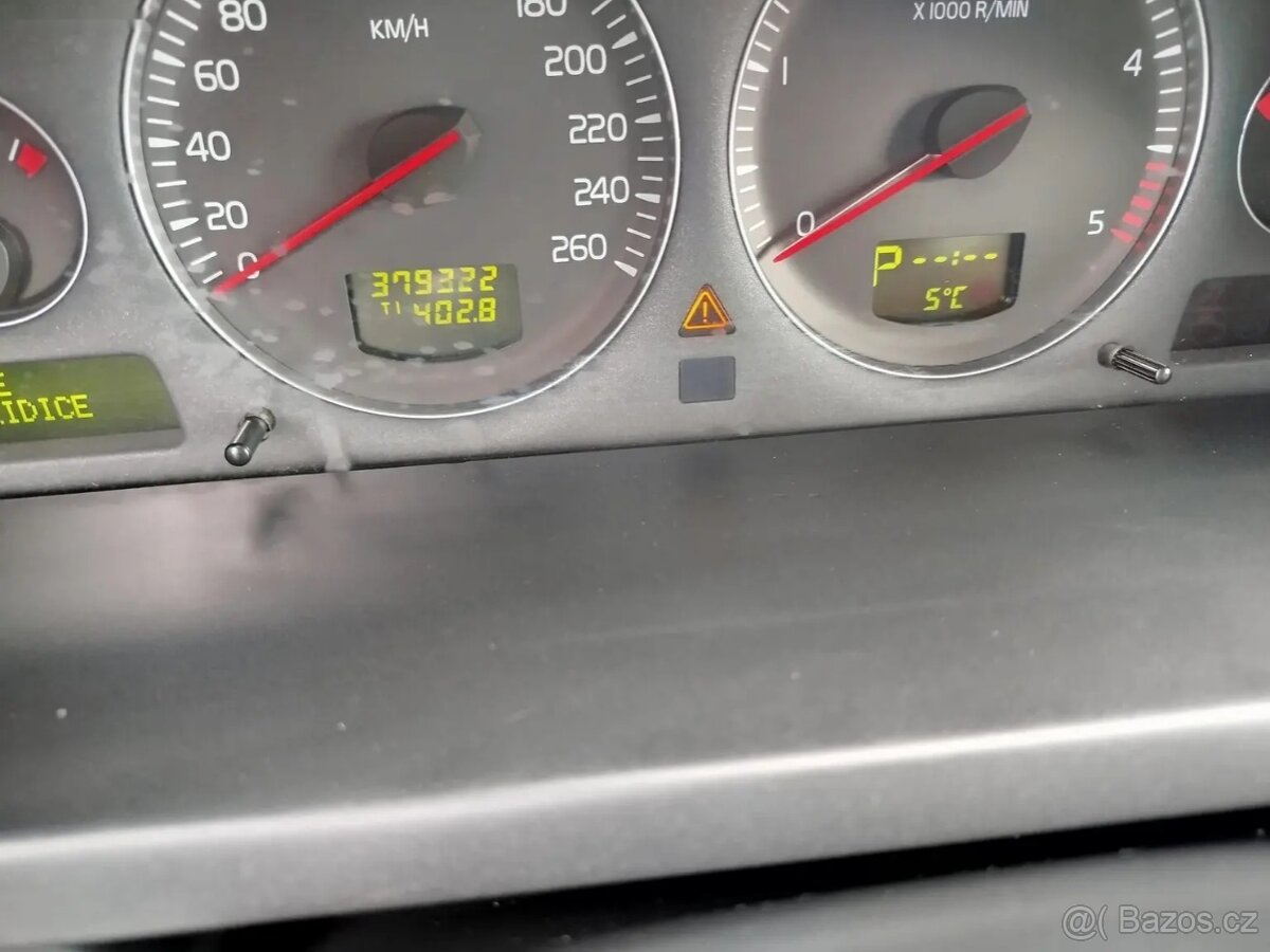 Volvo XC90, 2.4DS AWD 185 AT - 3