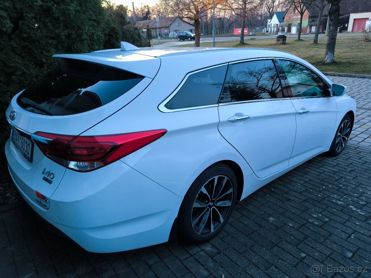 Hyundai i40 FL combi 1.7CRDi manuál 11/2016 - 3