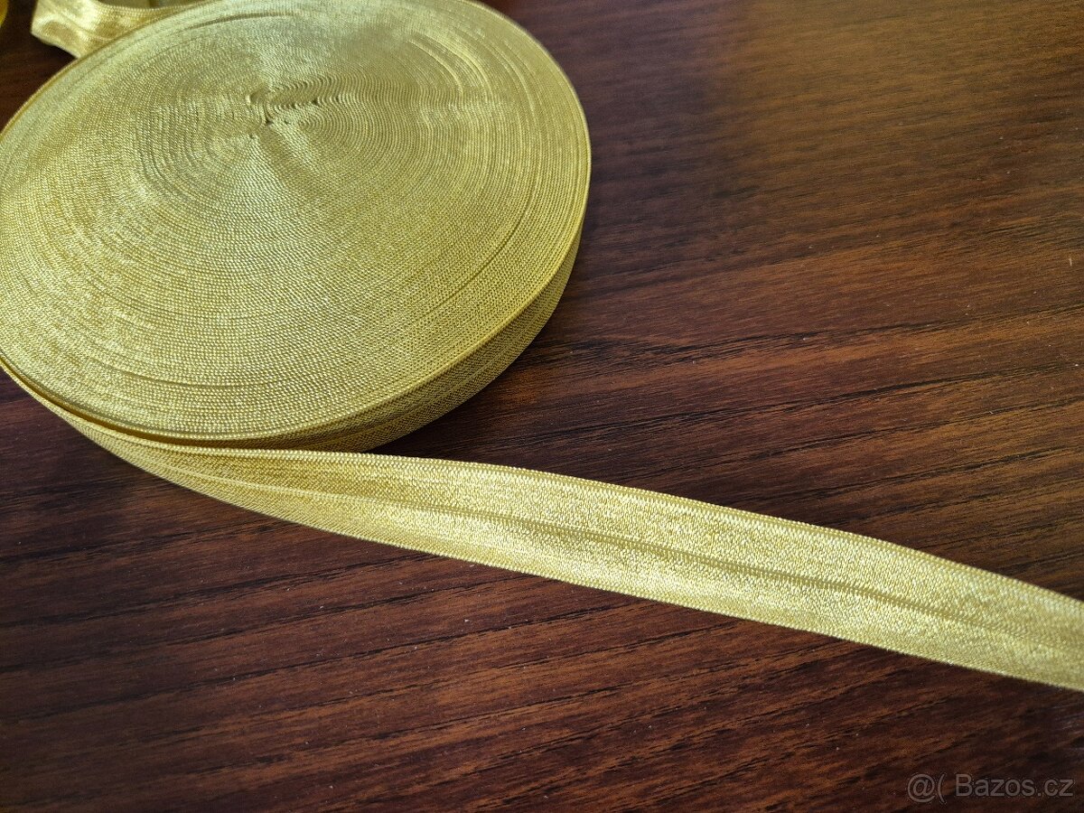 Šikmý proužek - zlatý, černý a bílý - lemovky - 3