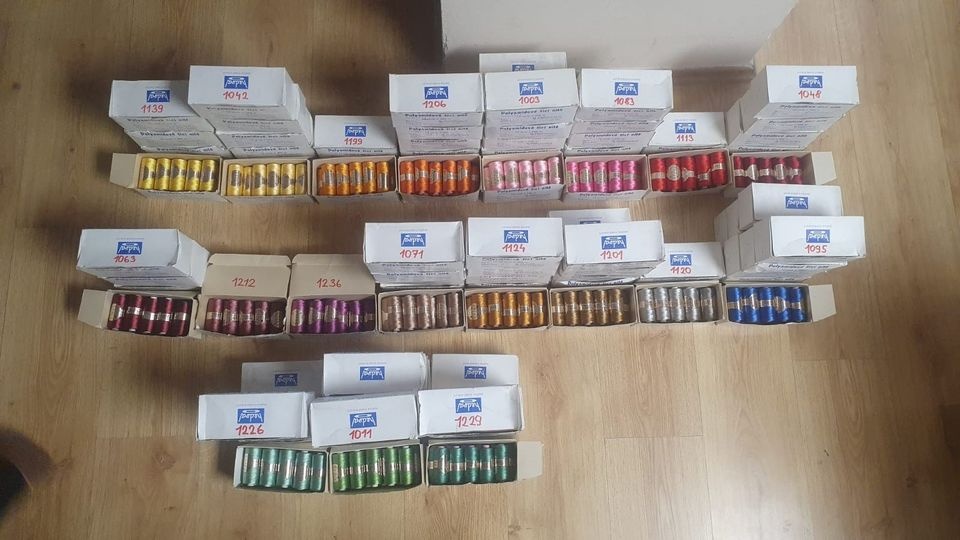 Kvalitní, pružné polyamidové nitě v návinu 500m 25 Kč - 3