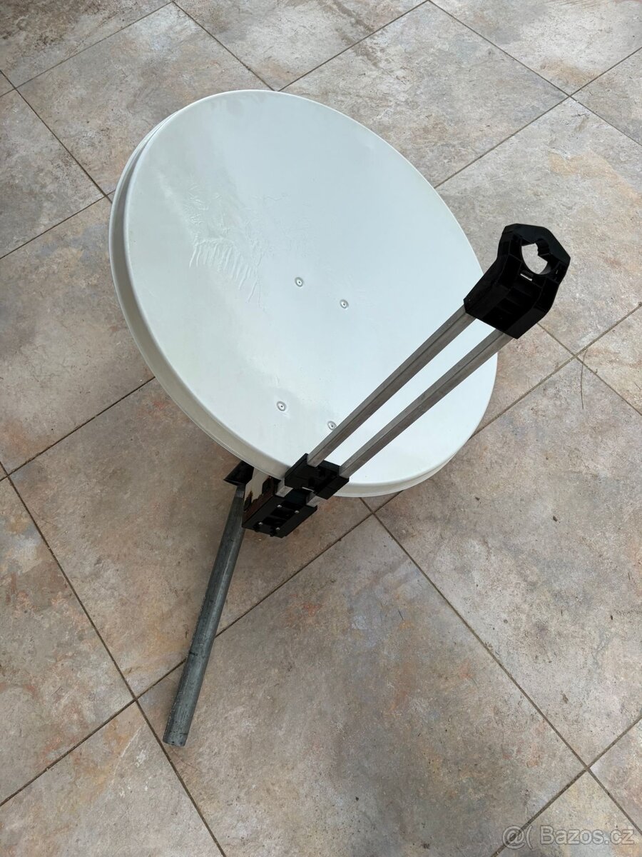 Satelitní parabola s Quad-LNB - 3