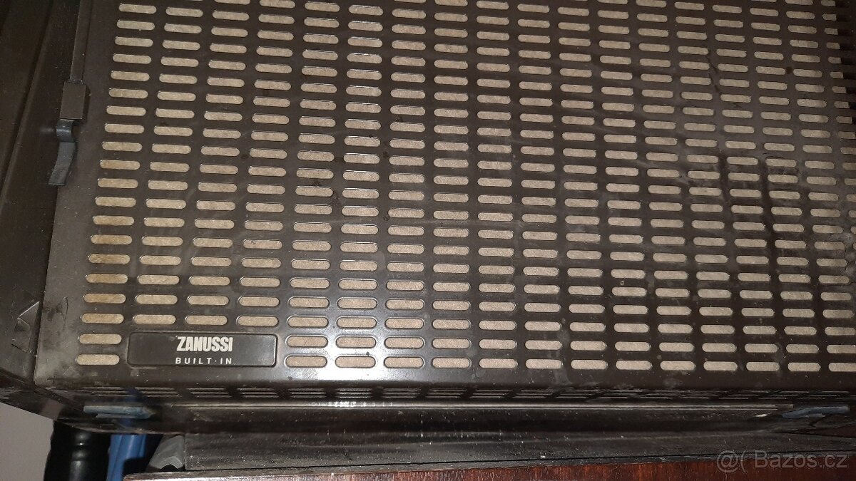 Digestoř výklopná zn.Zanussi - 3