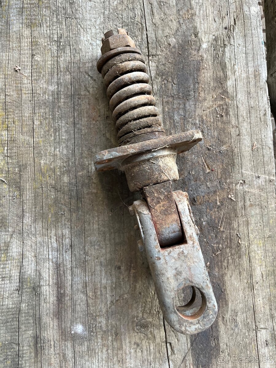 Prodám závěs na traktor (Zetor?) - 3