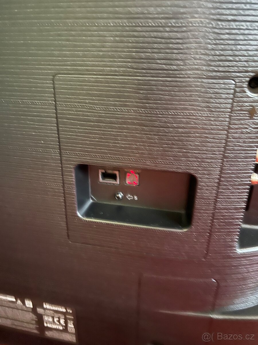 Televize Hisense Qled 4K - 3