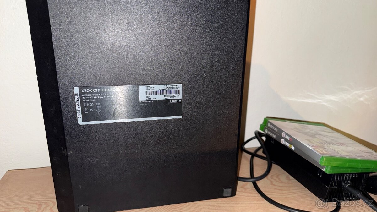 Xbox One 500GB + Ovladač + Hry - 3