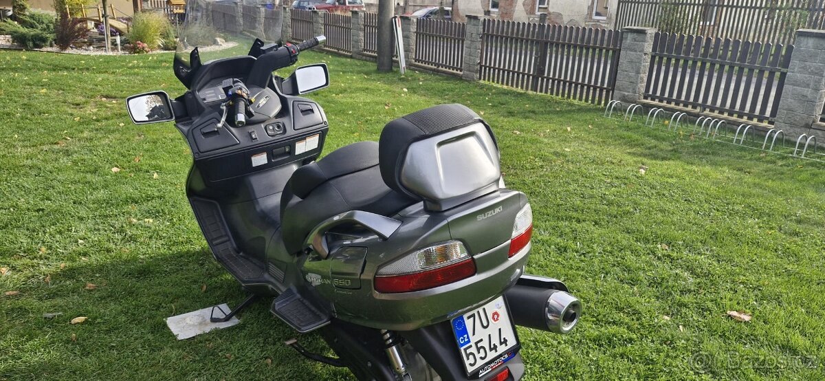 Suzuki Burgman 650 Executive - 3