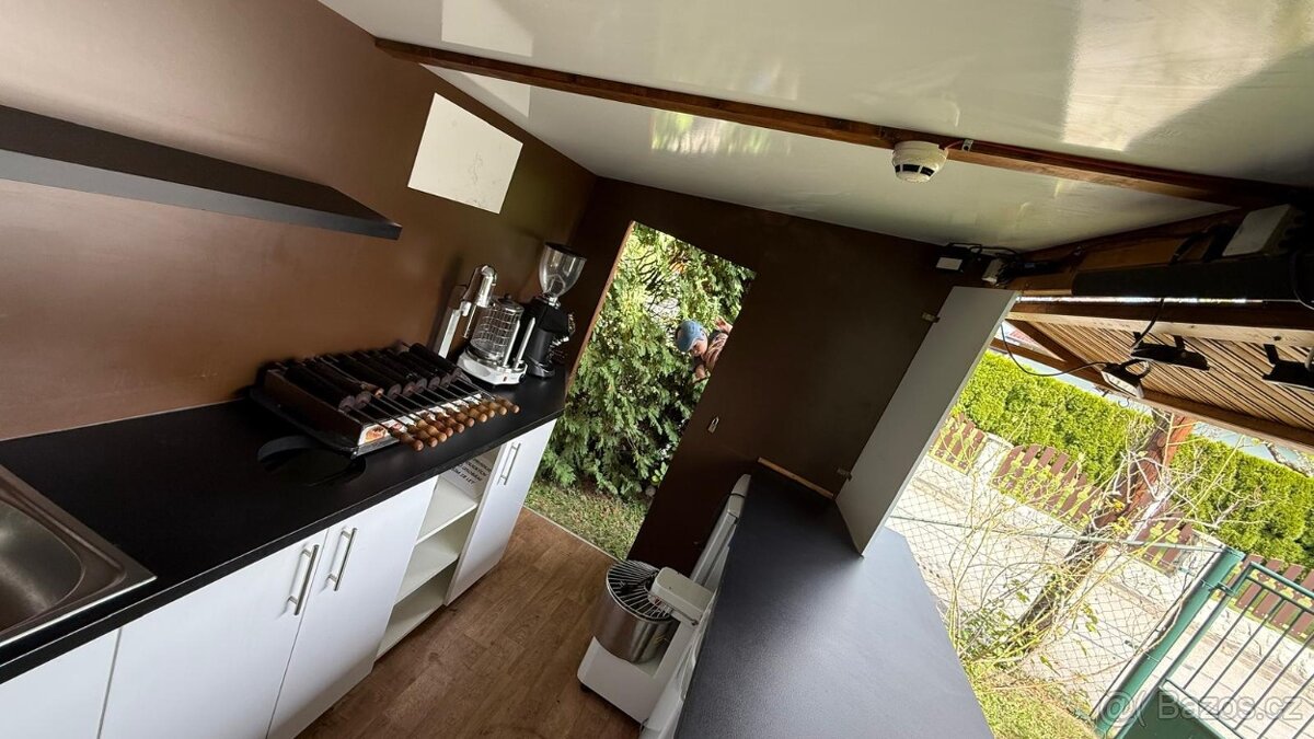 Plně vybavený stánek na rychlé občerstvení/kávu/trdelníky - 3