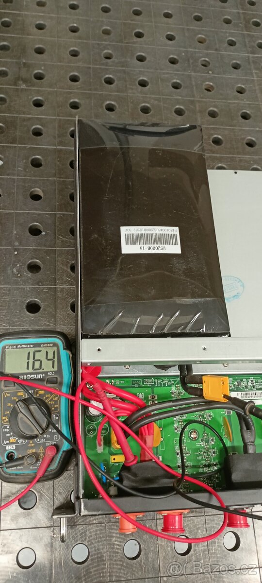 Fotovoltaická baterie pylontech - 3