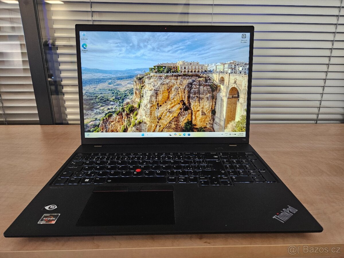 Lenovo ThinkPad T16 Gen 1 - 3